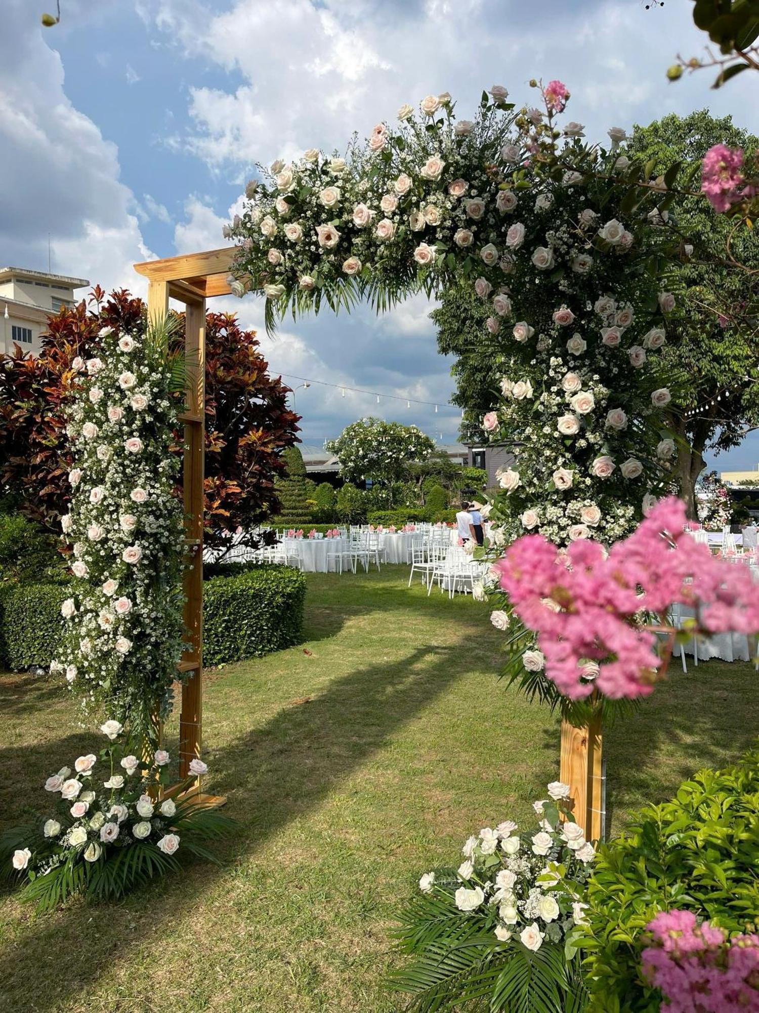 โรงแรมดาครูโก้ บวนมาถวต ภายนอก รูปภาพ